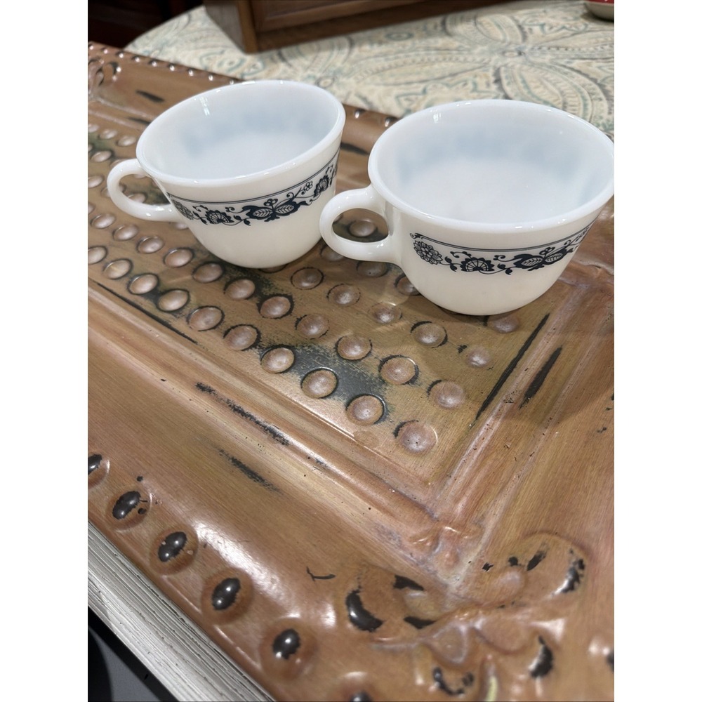 Set Of 2 Pyrex Corning Corelle Old Town Blue Onion Coffee Tea Cups. Mint Cond.